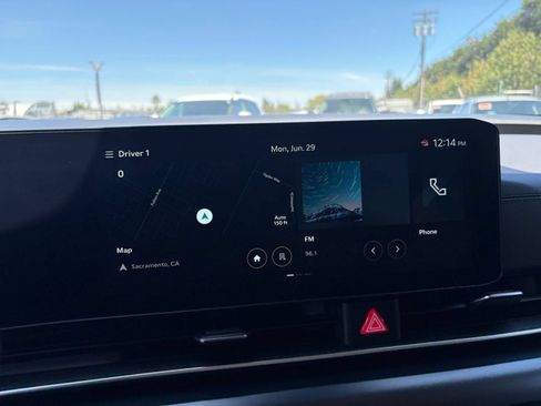 Used 2026 Kia Carnival FWD image 21