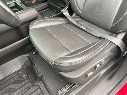 Used 2023 GMC Yukon Denali w/ LPO, Floor Liner Package AWD/4WD image 22