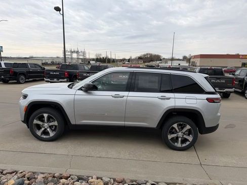 New 2026 Jeep Grand Cherokee Limited image 4