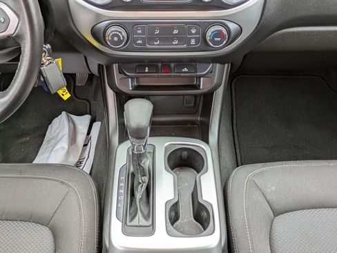 Used 2022 Chevrolet Colorado LT w/ LT Convenience Package image 18