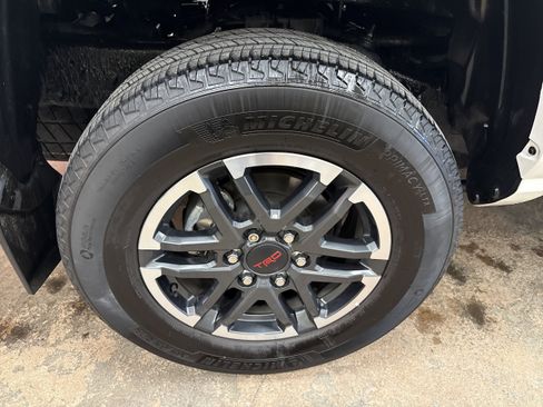 Used 2024 Toyota Tacoma TRD Sport w/ TRD Sport Premium Package AWD/4WD image 12