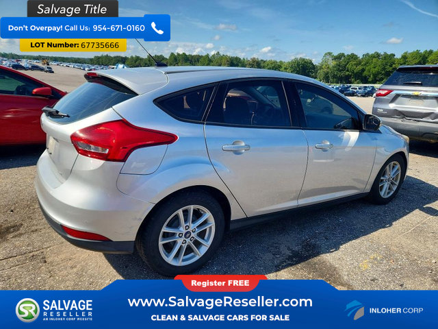 Used 2017 Ford Focus SE FWD image 4