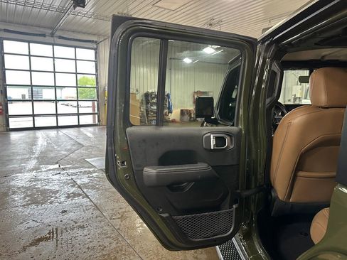 Used 2023 Jeep Wrangler Unlimited Sahara w/ Dual Top Group AWD/4WD image 21