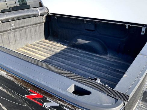 Used 2018 Chevrolet Silverado 2500 LT w/ Z71 Package, Off-Road image 6