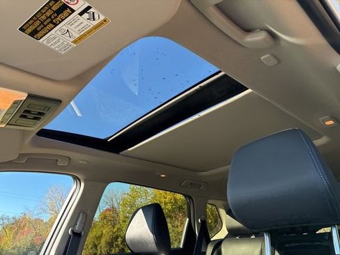 Used 2025 Nissan Rogue Platinum image 20