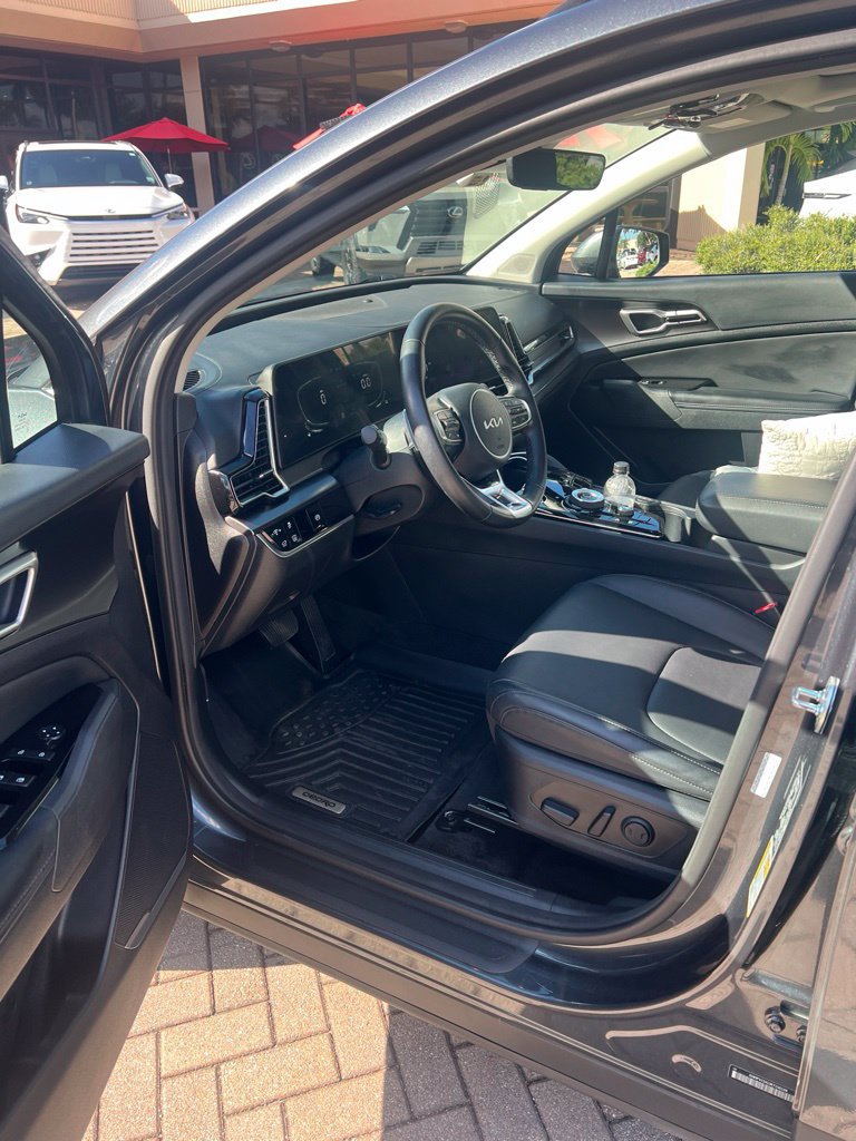 Used 2024 Kia Sportage EX w/ EX Premium Package AWD/4WD image 3