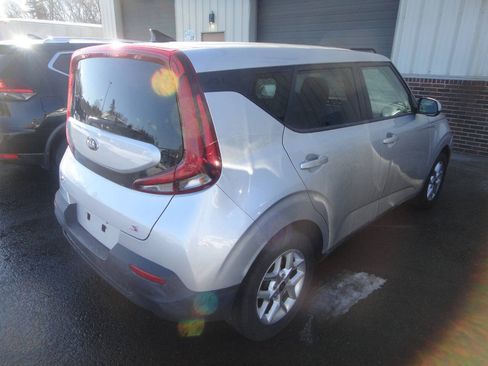 Used 2020 Kia Soul S FWD image 4