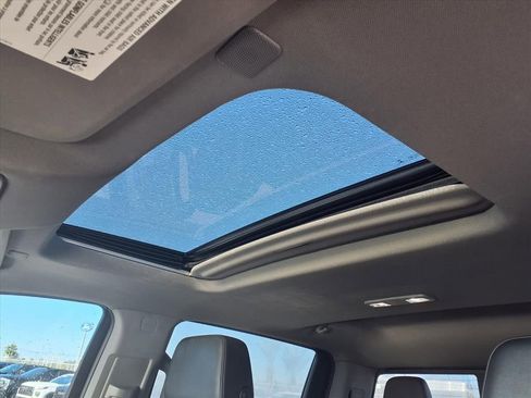 Used 2023 GMC Sierra 1500 SLT image 4