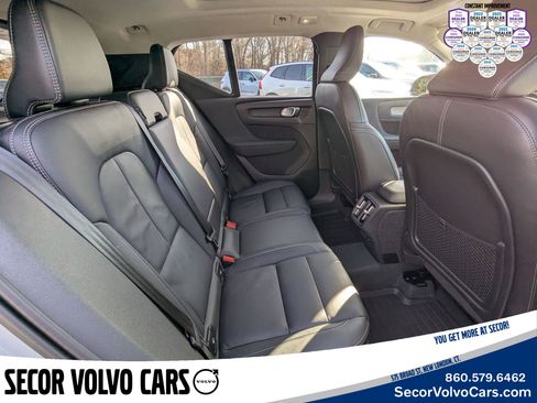 Certified 2024 Volvo XC40 B5 Ultimate w/ Climate Package image 20