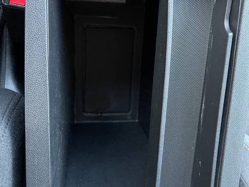 Used 2022 Chevrolet Equinox LT w/ Driver Convenience Package image 23