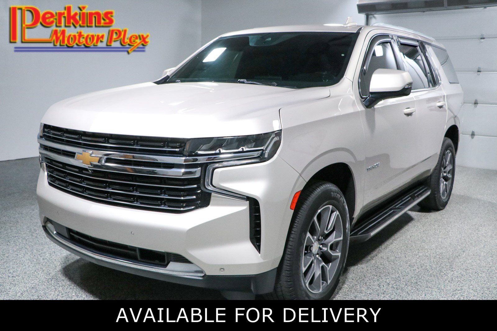 Used 2023 Chevrolet Tahoe LT w/ Luxury Package RWD image 1