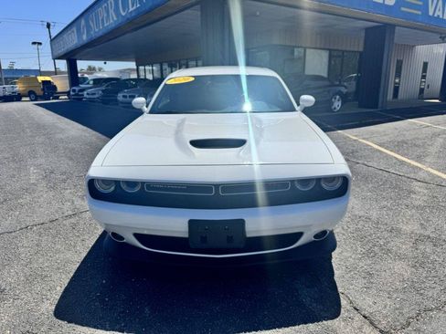 Used 2020 Dodge Challenger R/T RWD image 4
