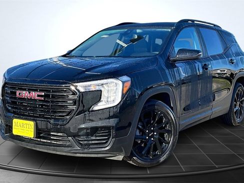 Used 2023 GMC Terrain SLE w/ Driver Convenience Package image 12