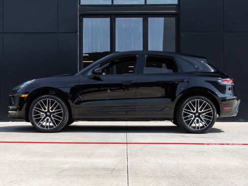 New 2026 Porsche Macan AWD/4WD image 2