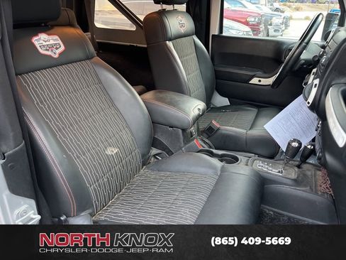 Used 2012 Jeep Wrangler Sahara image 10