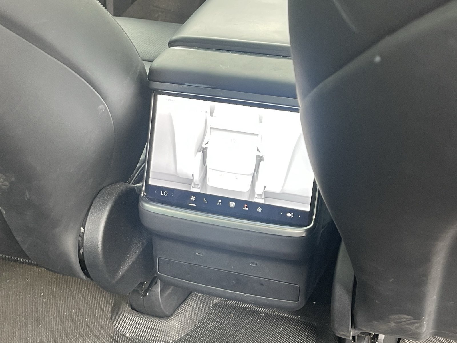 Used 2024 Tesla Model X AWD/4WD image 7
