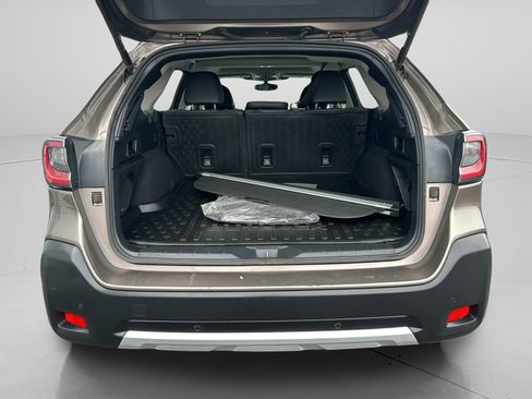 Used 2023 Subaru Outback Limited image 27