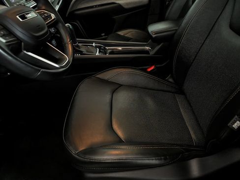 Used 2022 Jeep Compass Latitude w/ Sun and Sound Group AWD/4WD image 13