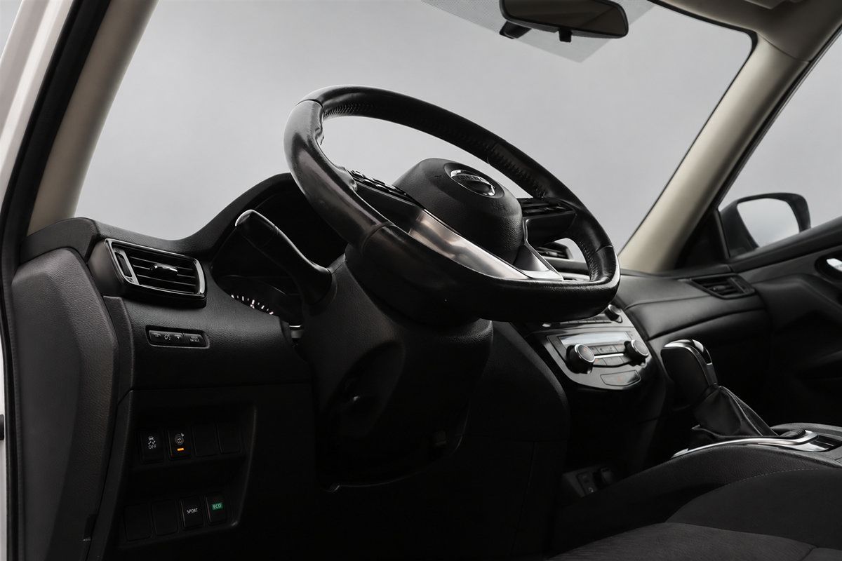 Used 2017 Nissan Rogue SV FWD image 26