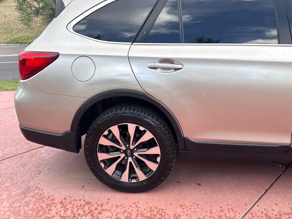 Used 2016 Subaru Outback 2.5i Limited AWD/4WD image 33