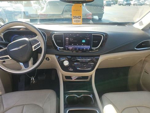 Used 2021 Chrysler Pacifica Limited w/ Premium & Safety Sphere Group AWD/4WD image 8