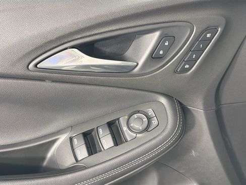 Used 2021 Buick Encore GX Essence w/ Advanced Technology Package image 22