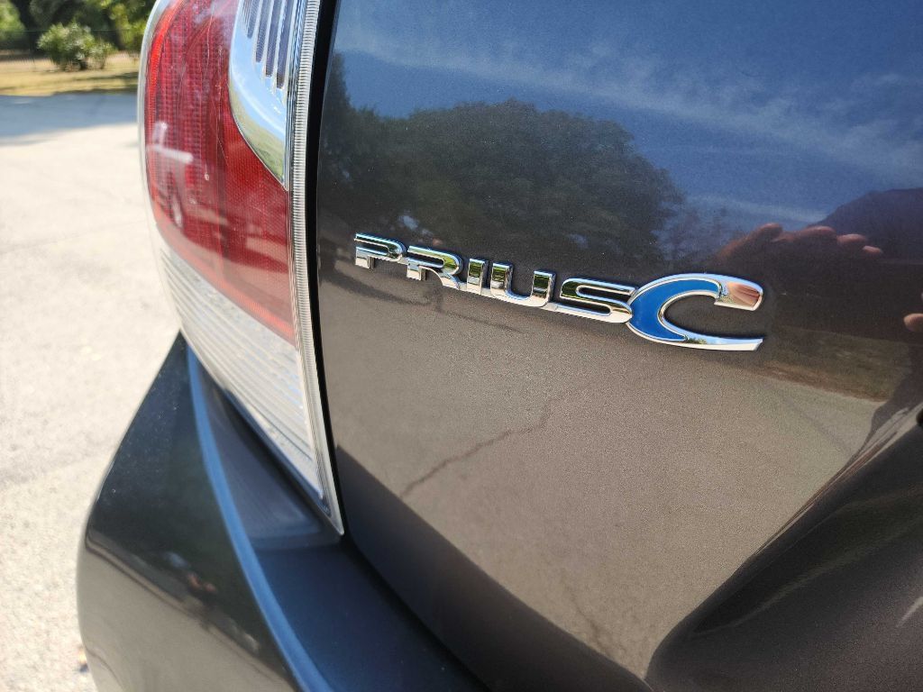 Used 2016 Toyota Prius C Three FWD image 8