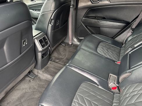 Used 2023 Kia Sportage X-Line image 12
