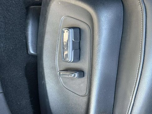 Used 2025 Honda HR-V EX-L image 17