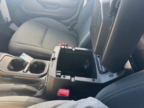 Used 2021 Jeep Wrangler Unlimited Sport image 22