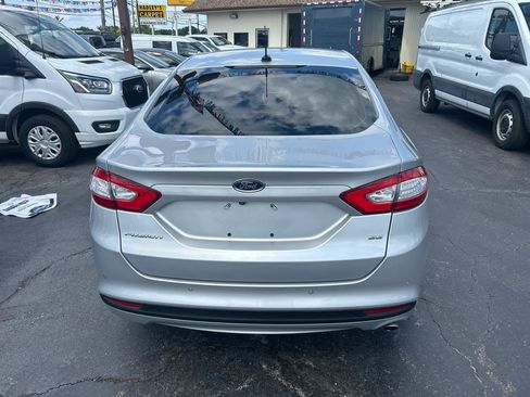 Used 2016 Ford Fusion SE FWD image 6