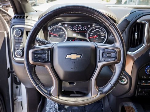 Used 2020 Chevrolet Silverado 1500 High Country w/ Technology Package AWD/4WD image 22