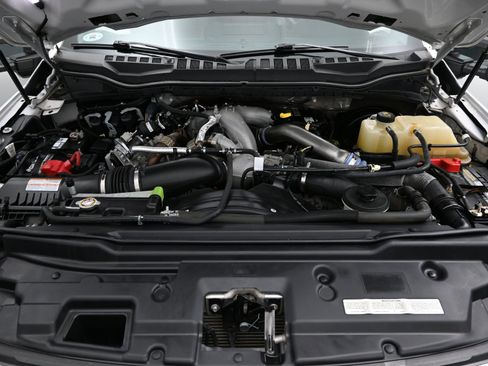 Used 2021 Ford F250 Lariat w/ Tremor Off-Road Package image 8