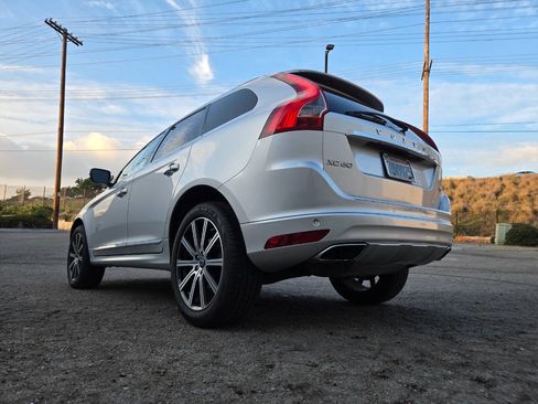 Used 2015 Volvo XC60 T5 Premier image 16