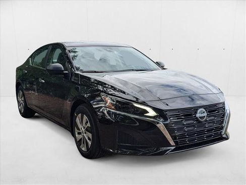 New 2025 Nissan Altima 2.5 S FWD image 6