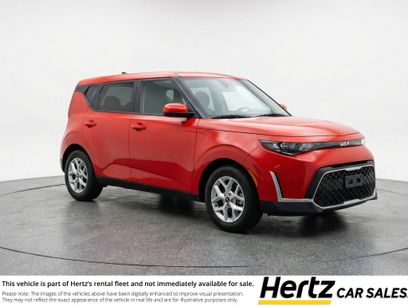 Used 2025 Kia Soul LX w/ LX Technology Package