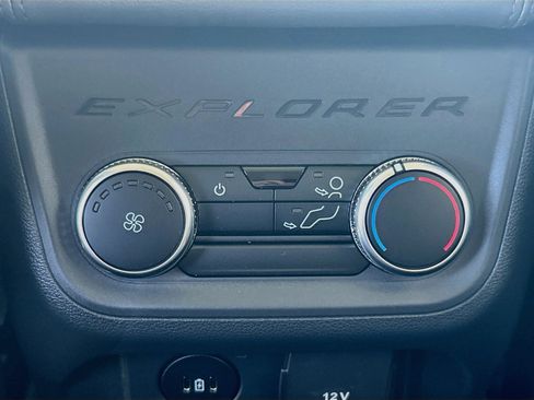 New 2026 Ford Explorer Active w/ Active Comfort Package RWD image 18