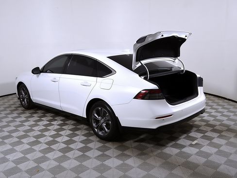 Used 2023 Honda Accord EX-L image 10
