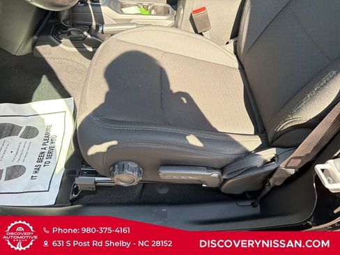 Used 2022 Jeep Wrangler Sport AWD/4WD image 11