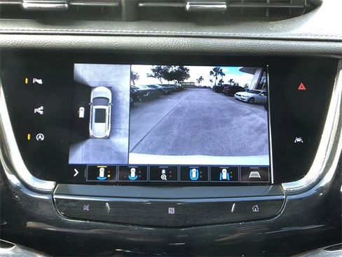 Certified 2020 Cadillac XT6 Premium Luxury image 24
