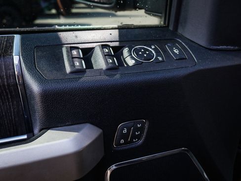 Used 2020 Ford F350 Lariat image 15