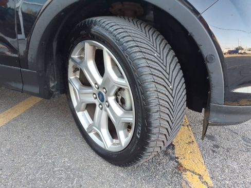 Used 2019 Ford Escape Titanium AWD/4WD image 27
