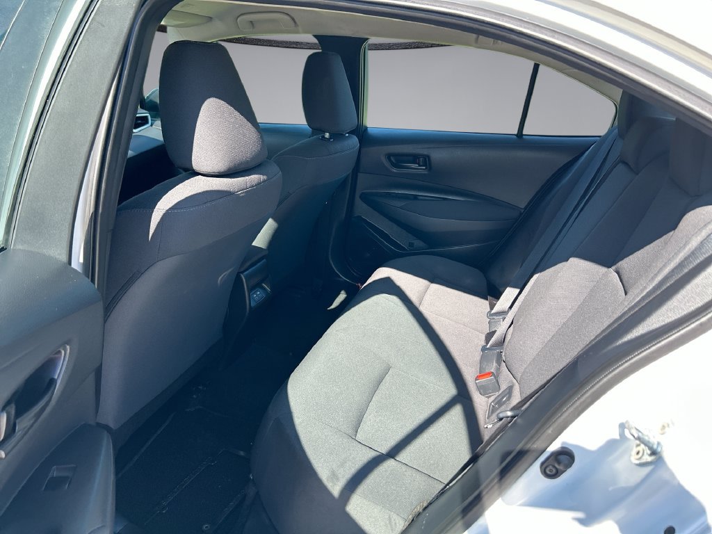 Used 2025 Toyota Corolla LE FWD image 28