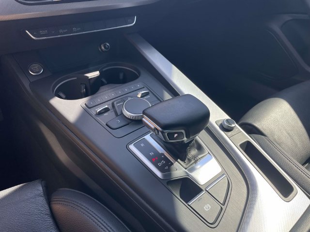 Used 2017 Audi A4 2.0T Premium w/ Convenience Package AWD/4WD image 30