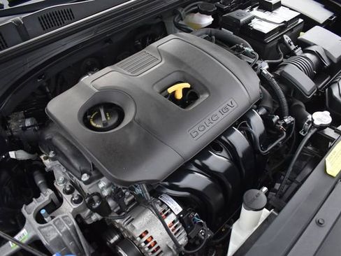 Certified 2022 Kia Forte LXS w/ LXS Technology Package image 29