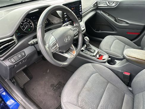 Used 2021 Hyundai Ioniq SE image 10