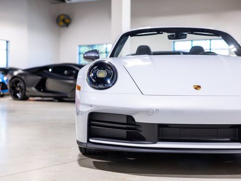 Used 2026 Porsche 911 Carrera T RWD image 23