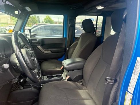 Used 2015 Jeep Wrangler Unlimited Sport w/ Quick Order Package 24S AWD/4WD image 9