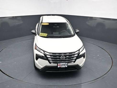 Used 2024 Nissan Rogue S AWD/4WD image 44