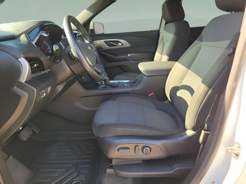 Certified 2023 Chevrolet Traverse LT image 13